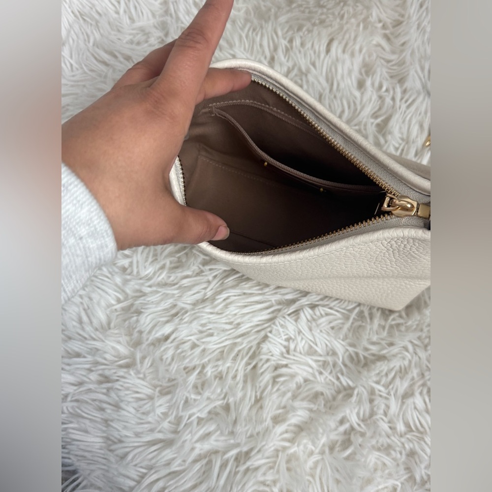 Coach Shoulder & Crossbody Purse - Picture 5 of 6